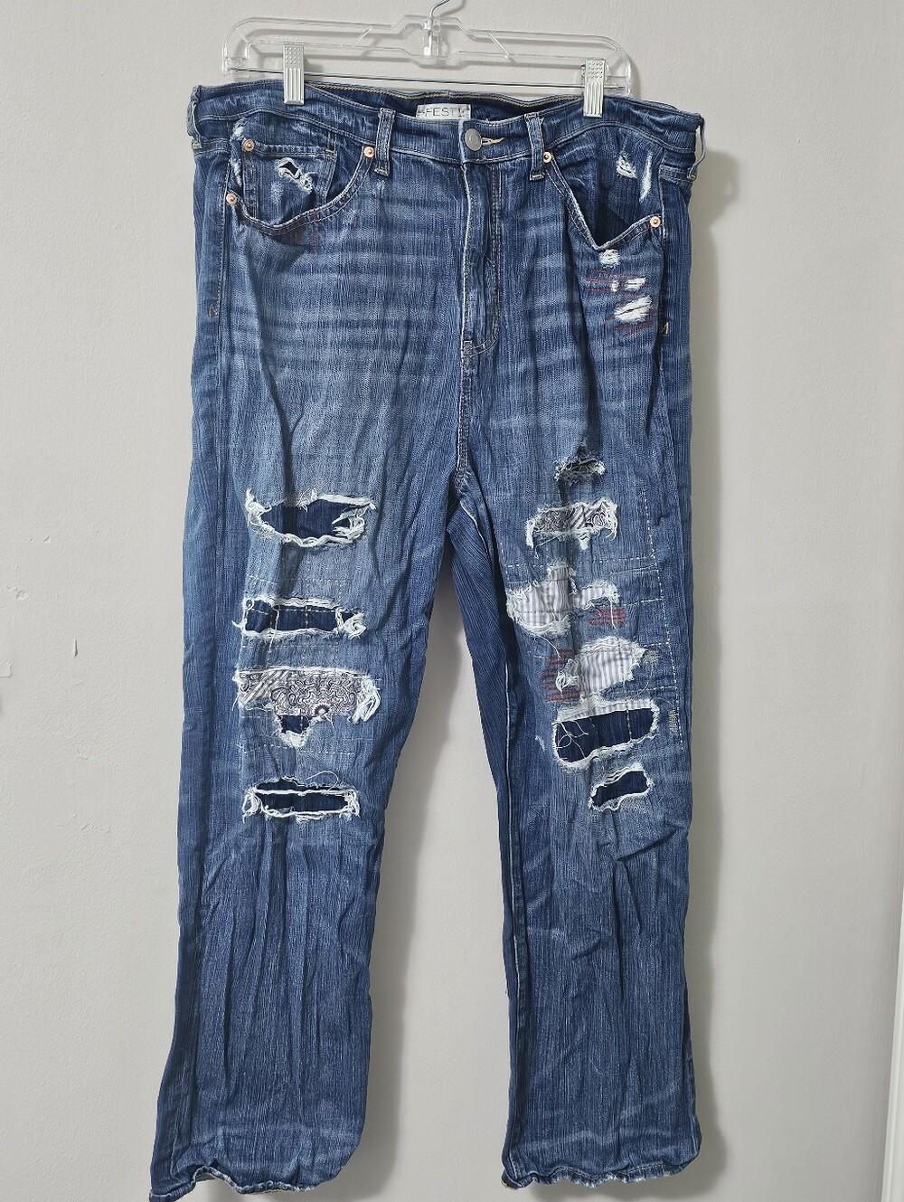 Torrid Festi High Rise Straight Jeans Patch & Repair Distress 18